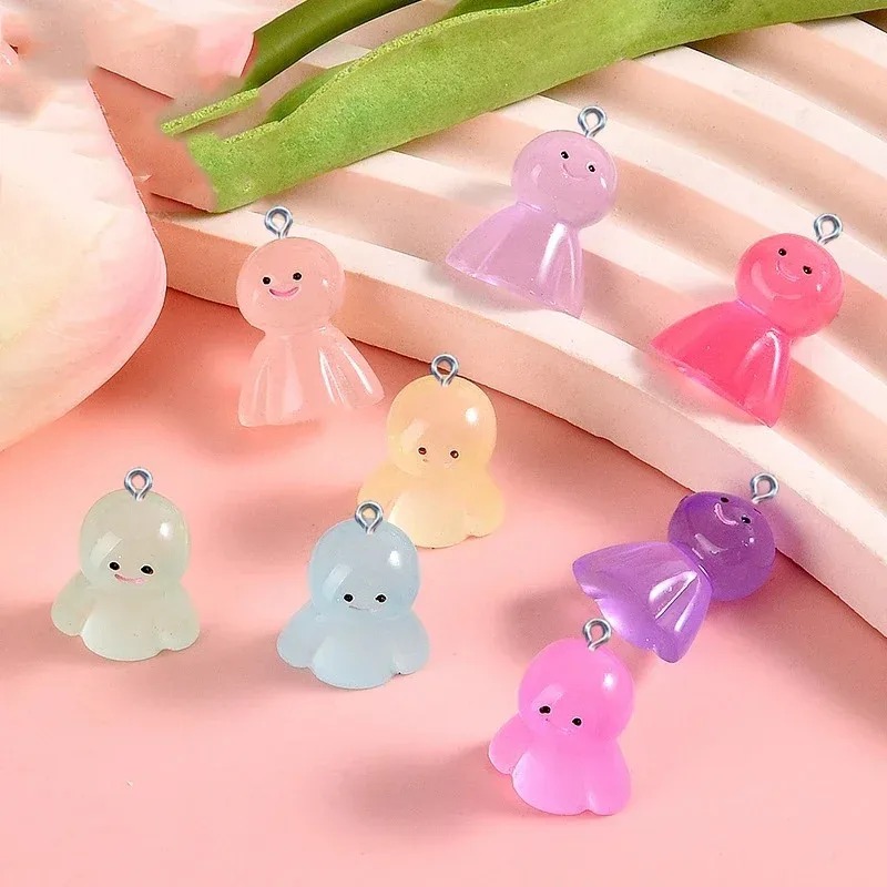 Resin Craft Supplies - 10Pcs 어둠 속에서 빛나는 만화 인형