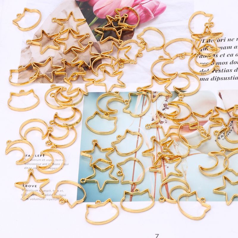 Bezels Set Pendant - 미니 기하학적 프레임 펜던트, UV 송진